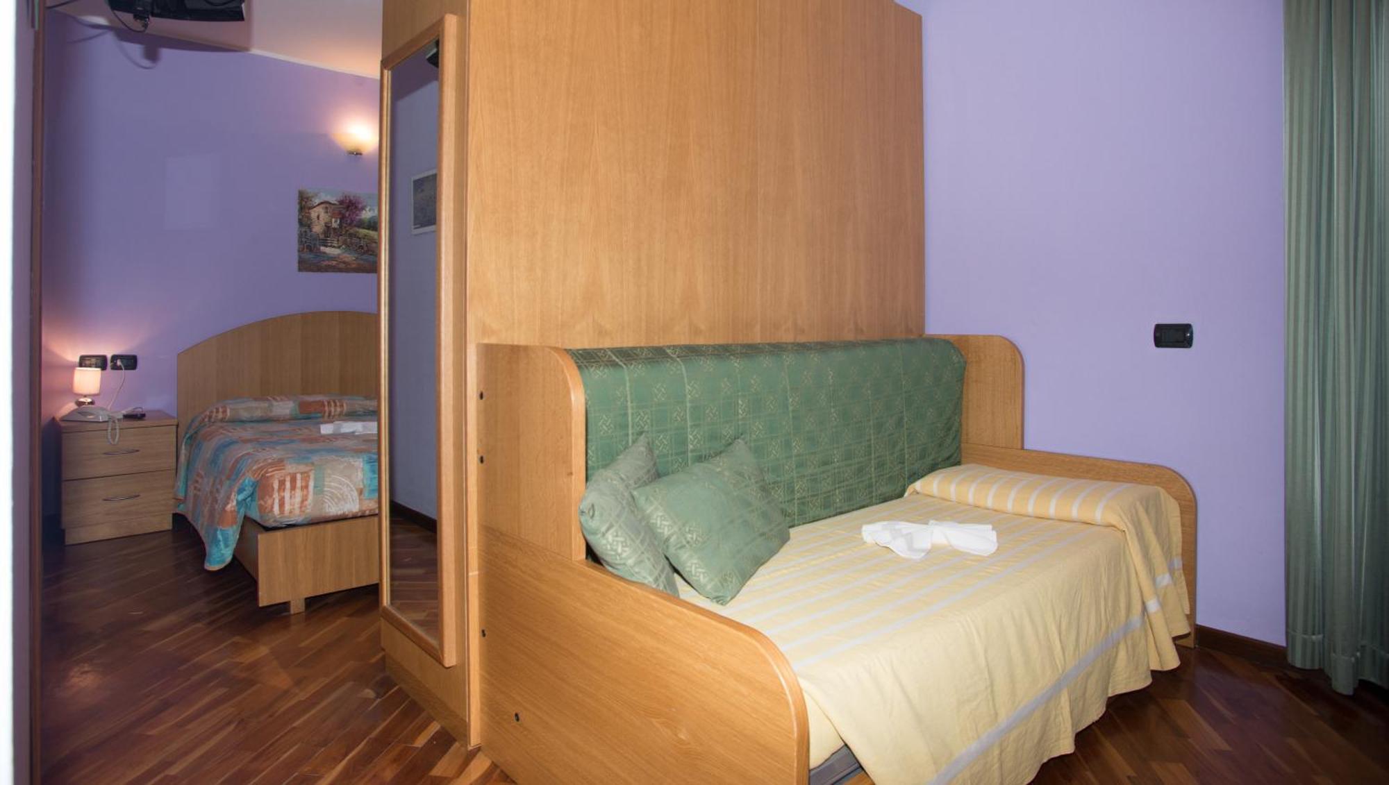 Hotel Pigna D'Oro Chiesa in Valmalenco Luaran gambar